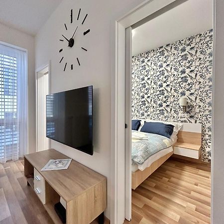 One Step Apartman - City Center With Self Check-In Szombathely Kültér fotó