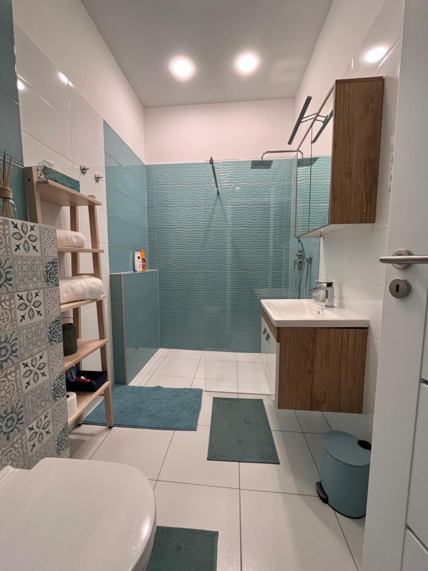 One Step Apartman - City Center With Self Check-In Szombathely Kültér fotó