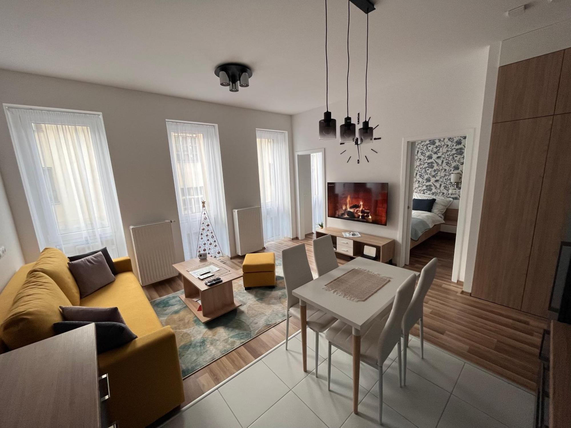 One Step Apartman - City Center With Self Check-In Szombathely Kültér fotó